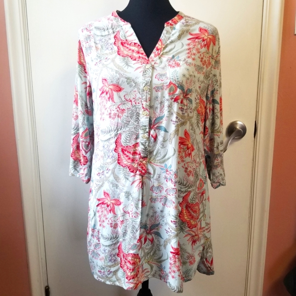 SOFT  SURROUNDINGS Women's Blue Floral Tunic Top Medium